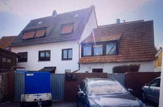 Haus kaufen in 97078 Würzburg, Würzburg - 2 Familienhaus mit ELW in Wzb-Versbach zu verkaufen