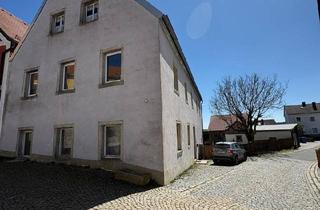 Einfamilienhaus kaufen in 92705 Leuchtenberg, Leuchtenberg - Einfamilienhaus mit großem Garten und Scheune