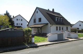 Haus kaufen in 91334 Hemhofen, Hemhofen - Ein - Zweifamilienhaus in Hemhofen OT.