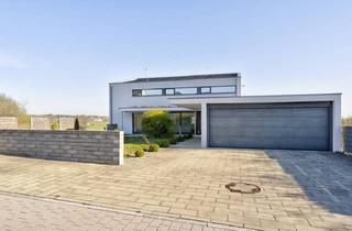 Einfamilienhaus kaufen in 78183 Hüfingen, Hüfingen - Großzügiges Wohnen am Großschönau-Ring: Nachhaltigkeit trifft modernes Design
