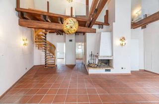 Wohnung kaufen in Tal, 81379 München, München - Einzigartige Dachgeschosswohnung mit Galerie und großem Gestaltungspotenzial in Obersendling!
