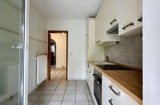 Wohnung kaufen in 21614 Buxtehude, Großzügige Eigentumswohnung mit Balkon, Carport und perfekter Lage in Buxtehude