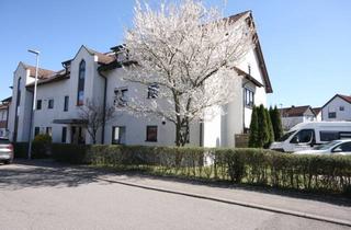 Wohnung kaufen in Talstraße 11, 71088 Holzgerlingen, Wohlfühloase mit Terrasse in ruhiger Lage – Charmante 2-Zimmer-Wohnung mit Carport & Einbauküche