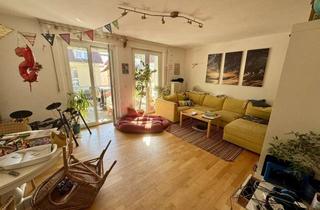 Wohnung kaufen in 79098 Altstadt, Attraktive 3-Zimmer-Wohnung mit Loggia & Balkon in schönster Lage im Stühlinger