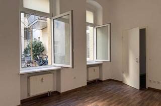Wohnung kaufen in Berliner Allee 253, 13088 Weißensee, Wohnen zwischen Naturidyll und urbanem Flair: Bezugsfreie 2-Zimmer-Erdgeschosswohnung im Altbau!
