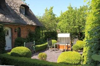 Wohnung kaufen in 25938 Borgsum, Gemütlich und top gepflegt: Genehmigte Ferien-Immobilie unter Reet