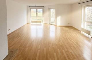 Wohnung kaufen in 65795 Hattersheim, Von privat: Helle bezugsfreie 3-Zimmer Wohnung mit Balkon & Tiefgaragenplatz in Hattersheim am Main