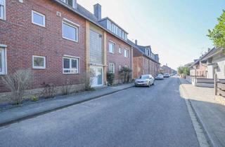 Wohnung kaufen in 41352 Korschenbroich, Charmante Maisonettewohnung mit modernem Wohnkomfort, Balkon und Garage in Glehn