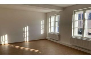 Wohnung mieten in 86415 Mering, Charmante Altbauwohnung zum Wohnen und Arbeiten