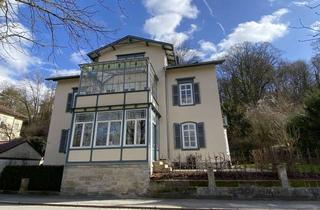 Wohnung mieten in 96450 Coburg, Jugendstilvilla am Rosengarten - Großzügige 3,5-Zimmer-Wohnung in eleganter Ausstattung