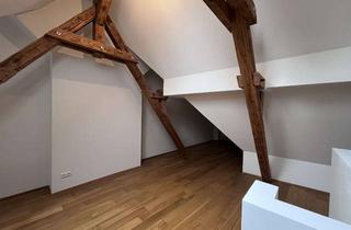 Wohnung mieten in Schillerstraße, 85055 Ingolstadt, Wohnen über den Dächern: Helle 3-Zimmer-Galeriewohnung in Bestlage (WG-geeignet)