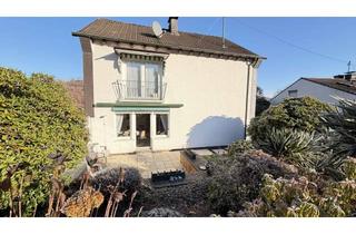 Einfamilienhaus kaufen in Eichenkamp 11, 51645 Gummersbach, Solitäres Einfamilienhaus mit großem Grundstück | Perfekt für Eigennutzer und Investoren