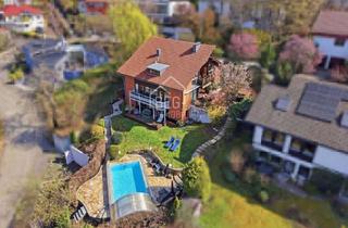 Villa kaufen in 72760 Reutlingen, Großzügige Villa mit Einliegerwohnung, Pool und Panoramablick am Fuße der Achalm