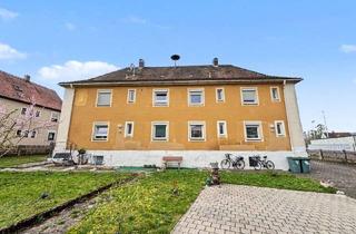 Mehrfamilienhaus kaufen in 91555 Feuchtwangen, Attraktives Mehrfamilienhaus mit Ausbaupotential, Garten und Garage in Feuchtwangen