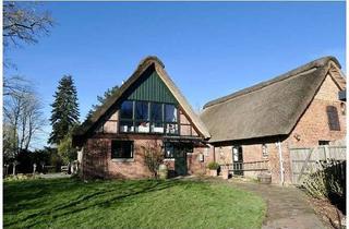 Haus kaufen in 21756 Osten, Charmantes Reetdachanwesen mit großem Grundstück in Osten-Isensee