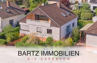Haus kaufen in 67435 Lachen-Speyerdorf, Lichtdurchflutetes Zweifamilienhaus mit Einliegerwohnung und großem Garten