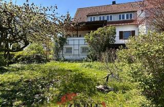 Haus kaufen in 73066 Uhingen, Fantastische Aussicht vom großen Balkon in TOP Lage! 1-2-Familienhaus, schöner Garten, 2 Garagen!