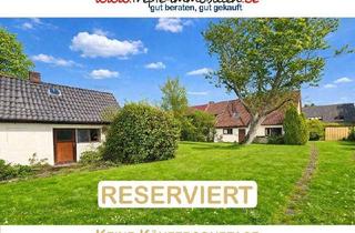 Doppelhaushälfte kaufen in Am Hohen Feld, 22043 Jenfeld, Sanierungsobjekt mit Zukunft – Doppelhaushälfte mit Einliegerwohnung auf 901qm großem Grundstück ...