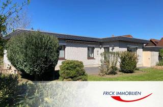 Haus kaufen in 23758 Oldenburg, Winkelbungalow mit Garage