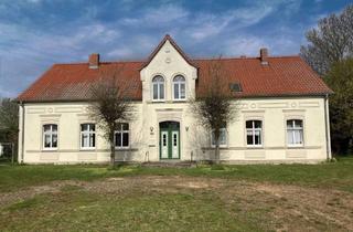 Haus kaufen in 17111 Meesiger, Wohnhaus mit 3 WE - Vier-Seiten-Hof
