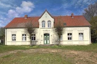 Haus kaufen in 17111 Meesiger, Wohnhaus mit 3 WE - Vier-Seiten-Hof