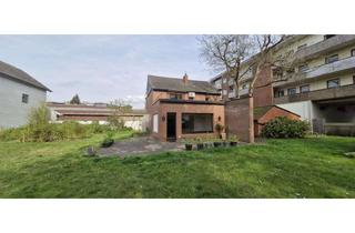 Haus mieten in Bergisch Gladbacher Str. 1083, 51069 Dellbrück, Hinterhof Haus mit großem Garten und Garage