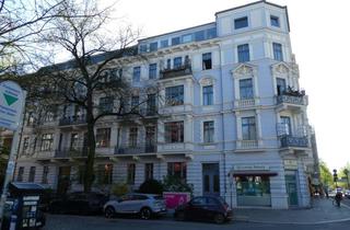 Wohnung kaufen in Schönburgstraße, 12103 Tempelhof, bezugsfrei: 3-Zimmer Altbauwohnung in herrschaftlichen Stuckhaus