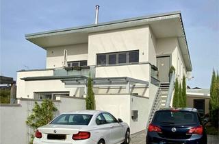 Wohnung kaufen in Eduard-Welty-Weg, 50389 Wesseling, Neuwertige 4 Zimmer Terrassenwohnung mit großem Garten