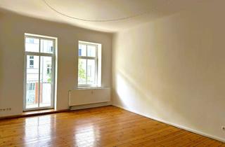 Wohnung kaufen in 12439 Niederschöneweide, Provisionsfrei: Altbau-Beletage mit Stuck, Dielen, 2 Balkonen & grünem Hofblick.