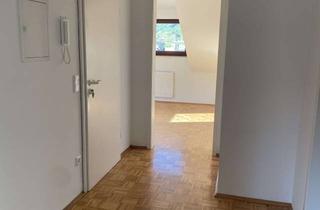 Wohnung mieten in Straße, 65812 Bad Soden, Frisch renovierte 2-Zimmer-Dachgeschosswohnung mit Loggia, Garage & schönem Ausblick in Bad Soden