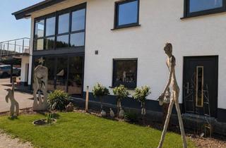 Einfamilienhaus kaufen in Klippe 10, 57439 Attendorn, Einfamilienhaus mit Einliegerwohnung - modernisiert, groß und schön