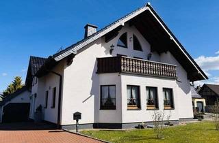 Villa kaufen in 52385 Nideggen, RAUMWUNDER! Klassiche LANDHAUSVILLA mit Familieneinliegerwohnung in Ortsrandlage von Nideggen