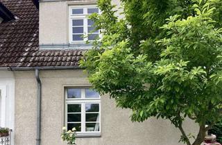 Haus mieten in Eschenweg 99, 13587 Spandau, Kernsaniertes Reihenendhaus in der Waldsiedlung Hakenfelde mit Dachterrasse und Garten