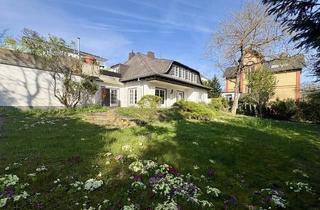 Einfamilienhaus kaufen in 65193 Wiesbaden, „Doppelchance“ Wohnen und Bauen perfekt kombiniert in sehr begehrter Lage „Eigenheim“