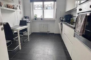 Wohnung kaufen in 48268 Greven, Greven - Helle ETW im 1. OG mit Tageslichtbad, EBK,Garage - kl. gepfl. MFH