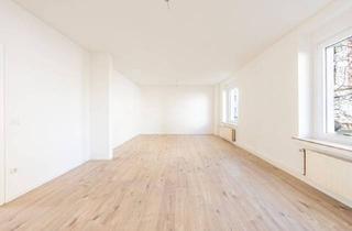 Wohnung kaufen in 44536 Lünen, Lünen - Großzügig sanierte Erdgeschosswohnung mit privatem Garten - seltene Gelegenheit