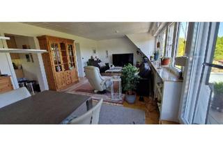 Wohnung kaufen in 45149 Essen, Essen - Etagen-Dachgeschosswohnung mit Blick ins Grüne