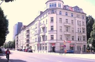 Wohnung kaufen in Strausberger Platz, 10243 Berlin, Berlin - Bezugsfrei + Provisionsfrei + Saniert. 3. OG. Westbalkon. U-Bahn