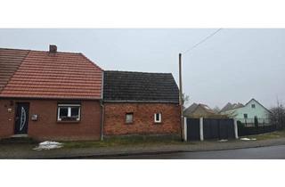 Haus kaufen in 39539 Havelberg, Havelberg - Haushälfte mit Mieteinnahmen (6% Rendite)