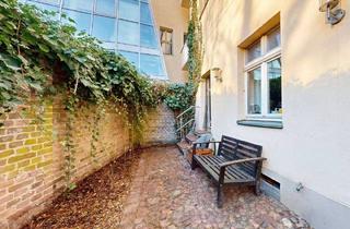 Wohnung kaufen in 14467 Potsdam, Potsdam - Charmante Altbau-Wohnung mit Dielen, Terrasse und effizienter Raumaufteilung