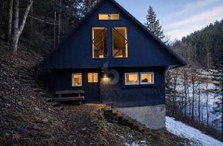 Haus kaufen in 78730 Lauterbach, Lauterbach - RÜCKZUGSORT MIT STIL - WALDCHALET