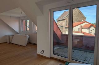 Wohnung kaufen in Obermühlgasse 13, 60439 Niederursel, Dachgeschosswohnung im sanierten Hofgut Obermühle