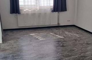 Wohnung kaufen in 33100 Paderborn, Helle 4-Zimmer Erdgeschosswohnung mit Balkon in Paderborn