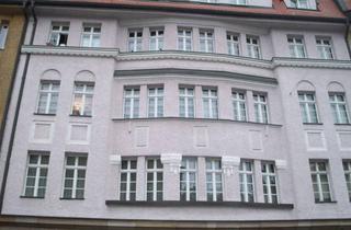 Wohnung mieten in Zeppelinstr., 90763 Südstadt, Helle, aufwendig mit Stuck sanierte 2-Zi-Whg. mit Balkon u. EBK in Jugendstilhaus (Fürth, Südstadt)