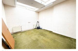 Wohnung mieten in 52353 Düren, Große 7-Zimmer Wohnung 222m² mit Balkon – Wohnen & Arbeiten