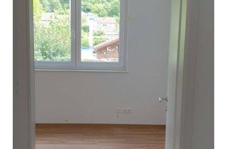 Wohnung mieten in Königsbergerstraße 2/1, 76356 Weingarten, Neuwertige 3-Zimmer-Wohnung mit Balkon, EBK und Tiefgarage in Weingarten