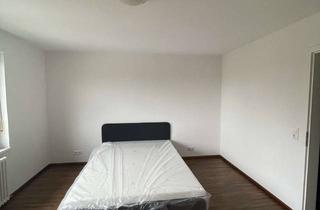 WG-Zimmer mieten in Escholzstrasse, 79106 Stühlinger, 3 WG Zimmer teilmöbliert mitten in Freiburg