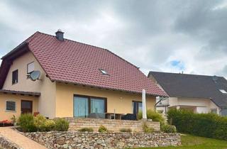 Einfamilienhaus kaufen in Ahornweg, 55743 Idar-Oberstein, Sonniges Einfamilienhaus
