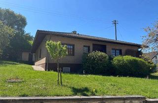 Haus kaufen in Brettener Straße 45, 75447 Sternenfels, Wohnen & Erweitern: Gepflegter Walmdachbungalow mit attraktivem Zusatzbauplatz