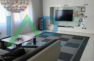 Haus kaufen in 97359 Schwarzach, Zwei Häuser mit KFZ- Gewerbe großem Grundstück und Wald